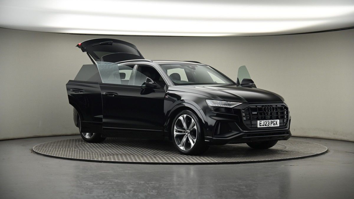 More views of Audi Q8