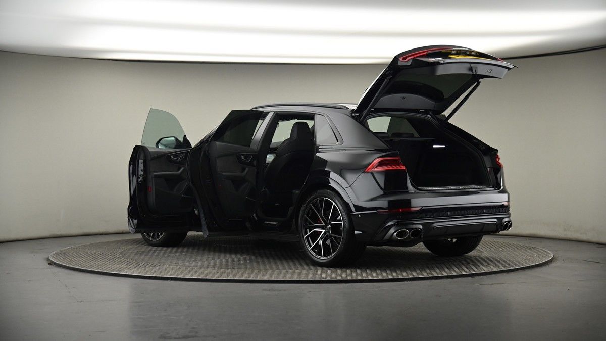 More views of Audi SQ8