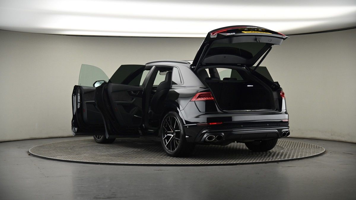 Audi SQ8 Image 8