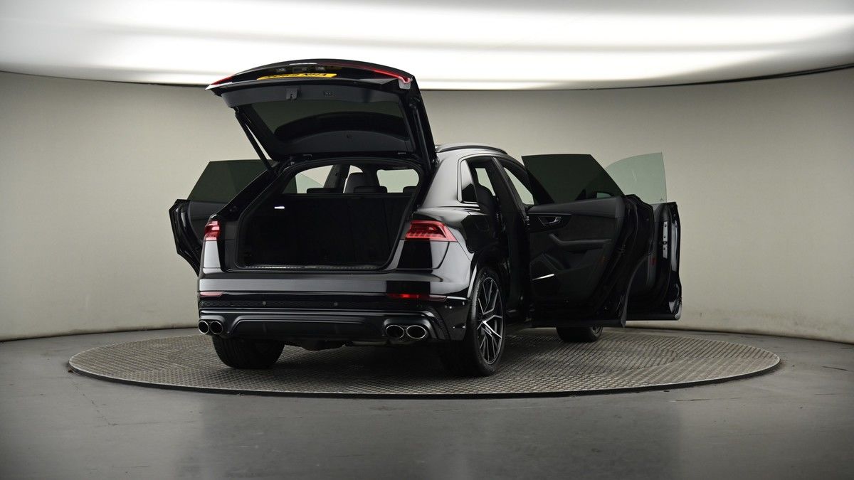 More views of Audi SQ8