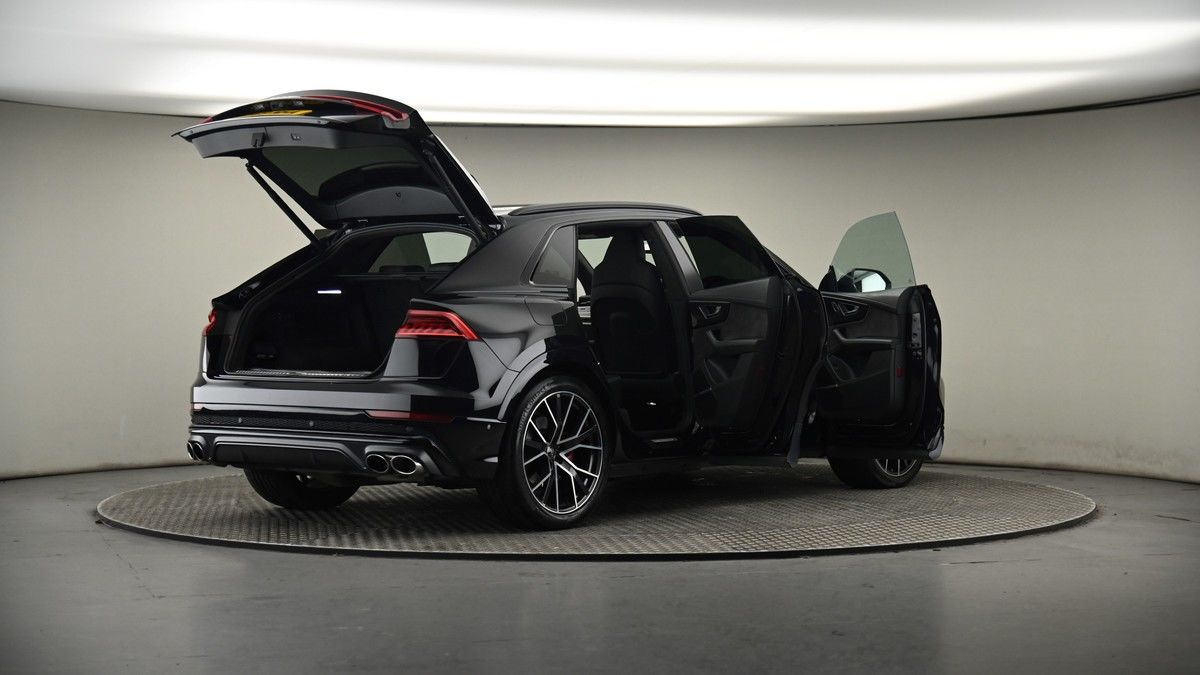 More views of Audi SQ8