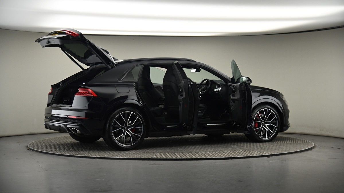 More views of Audi SQ8