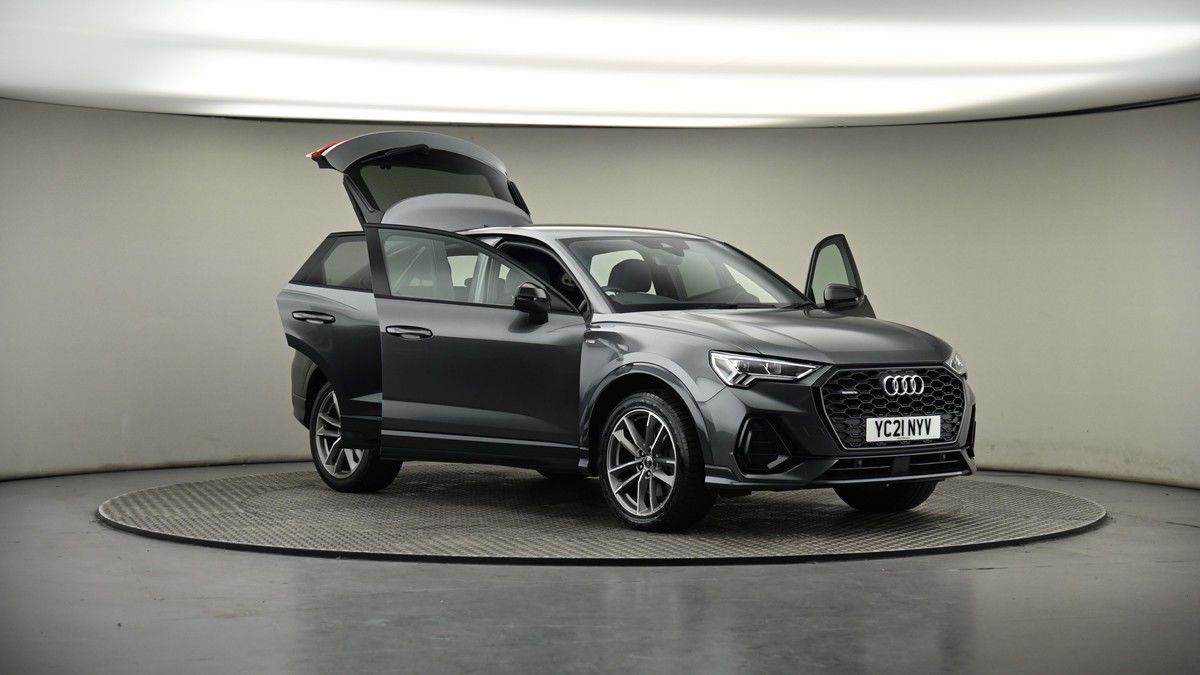 More views of Audi Q3