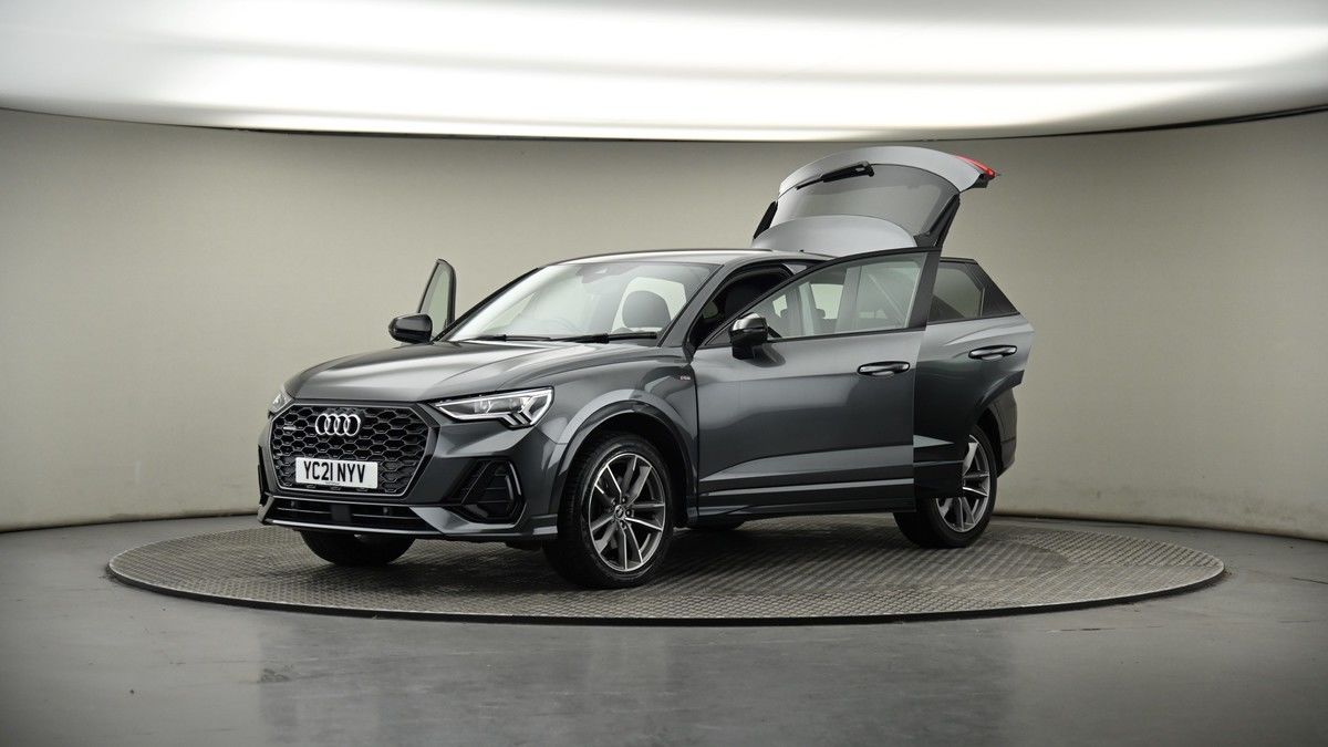 More views of Audi Q3