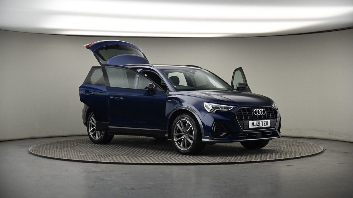 More views of Audi Q3