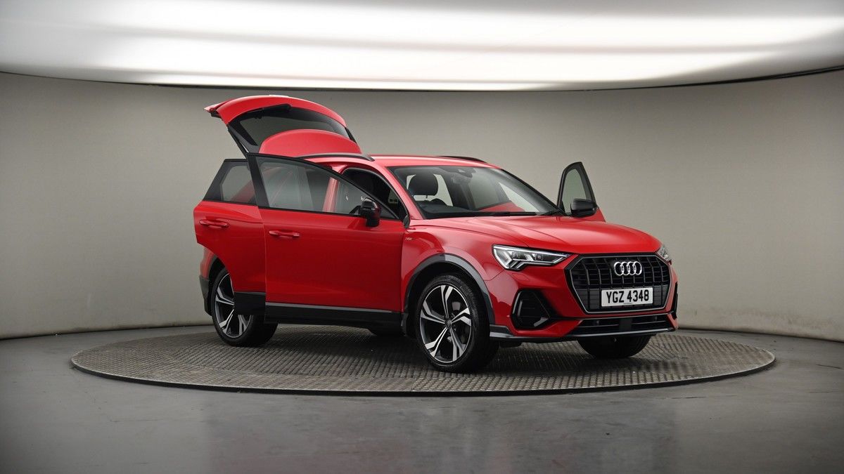 More views of Audi Q3