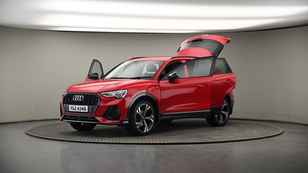 More views of Audi Q3