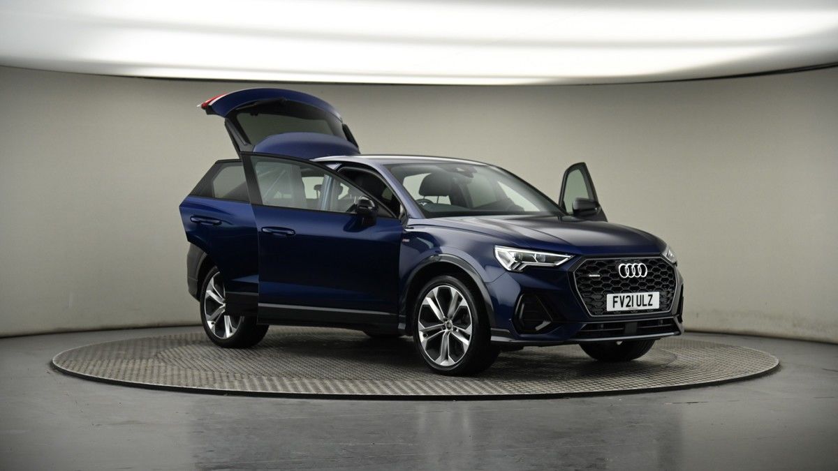 More views of Audi Q3