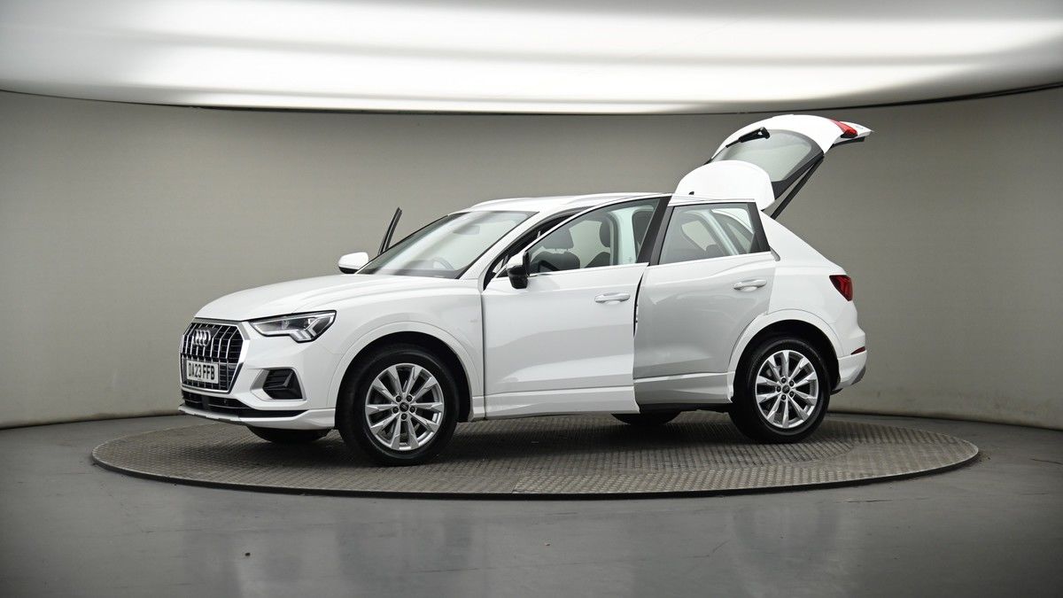 More views of Audi Q3