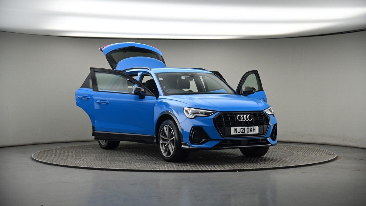 More views of Audi Q3