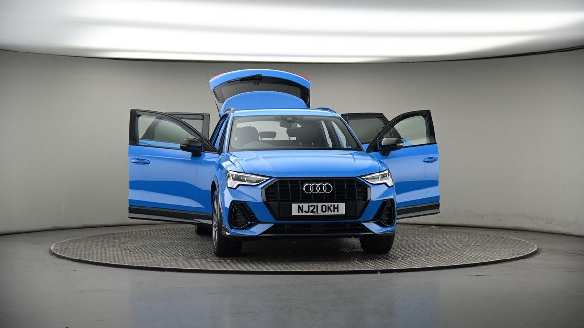 More views of Audi Q3