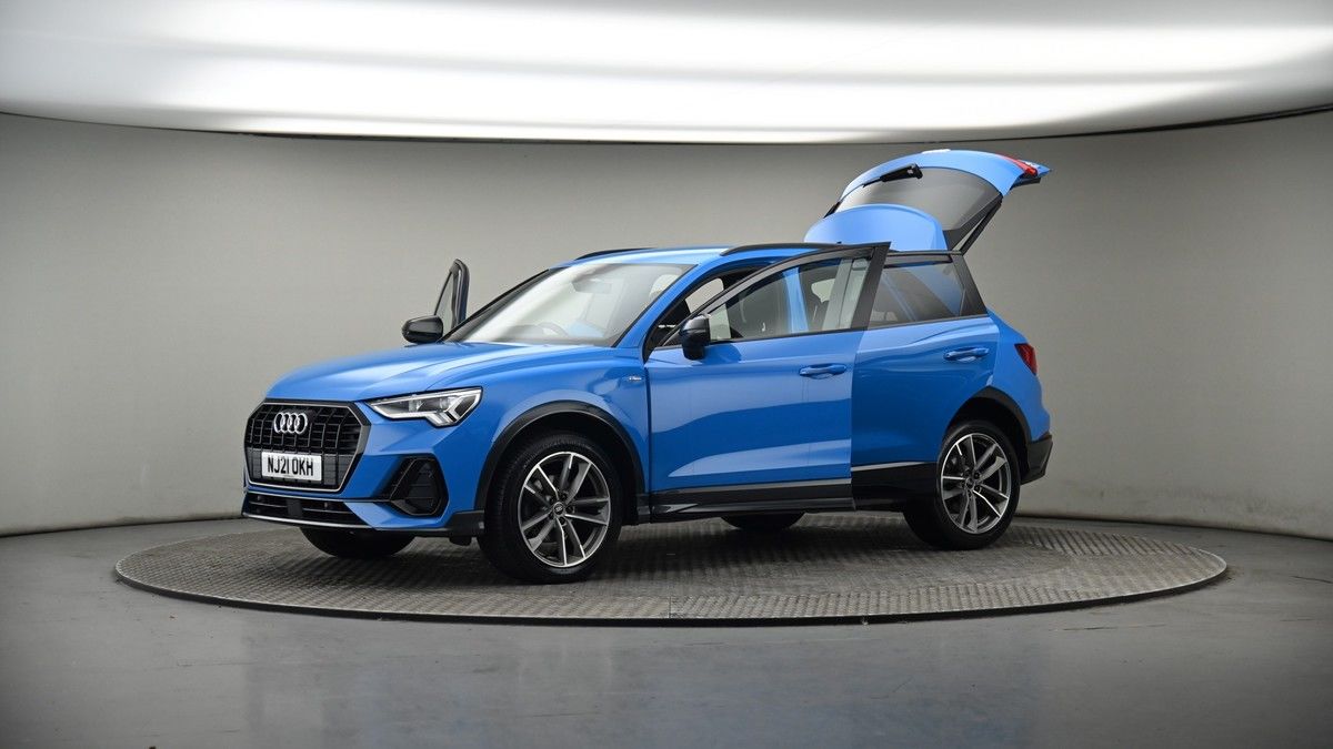 More views of Audi Q3