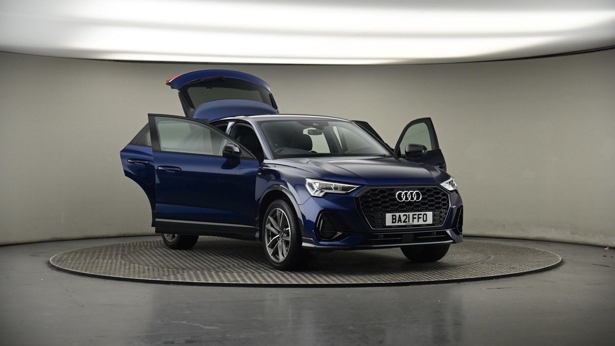 More views of Audi Q3