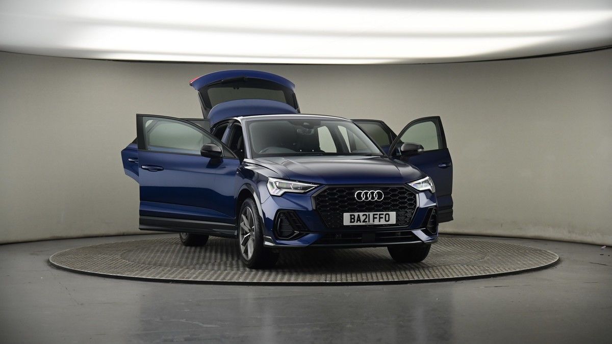 More views of Audi Q3