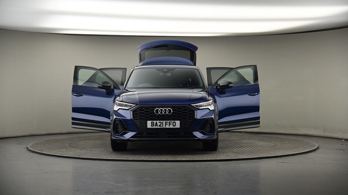 More views of Audi Q3