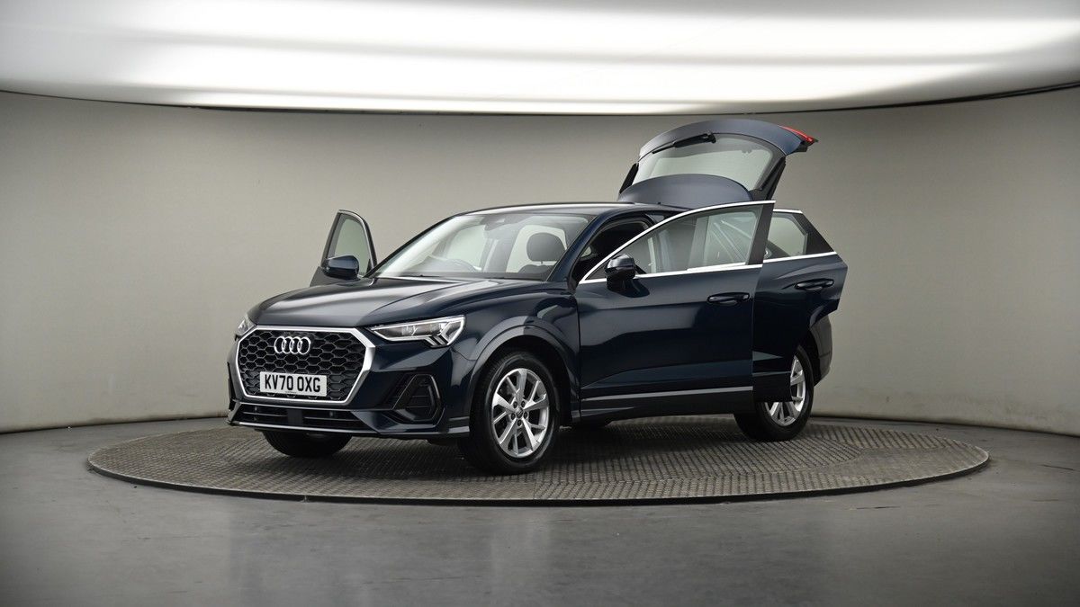 More views of Audi Q3