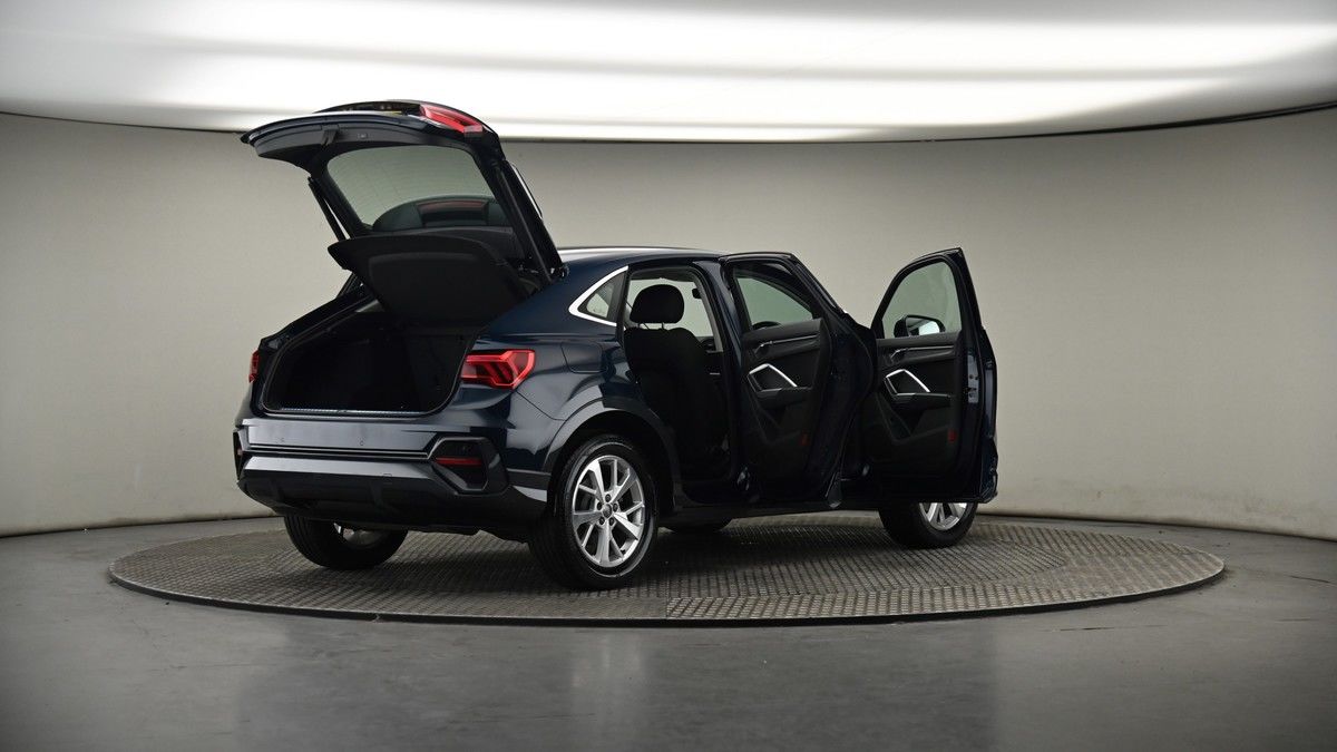 More views of Audi Q3