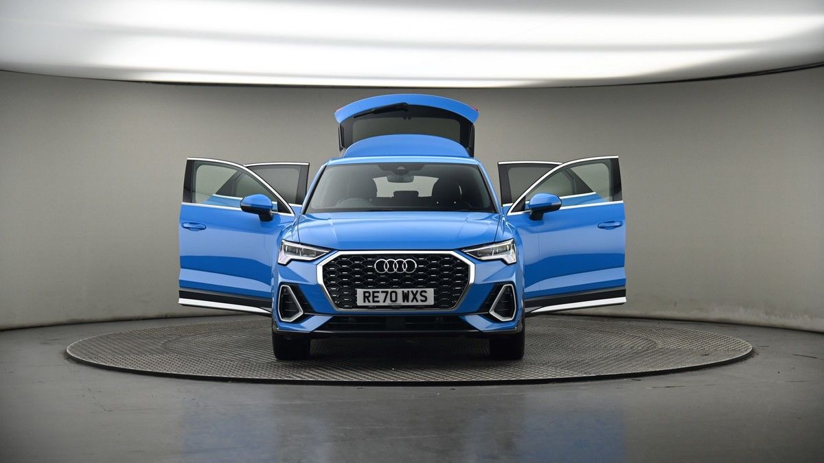 More views of Audi Q3