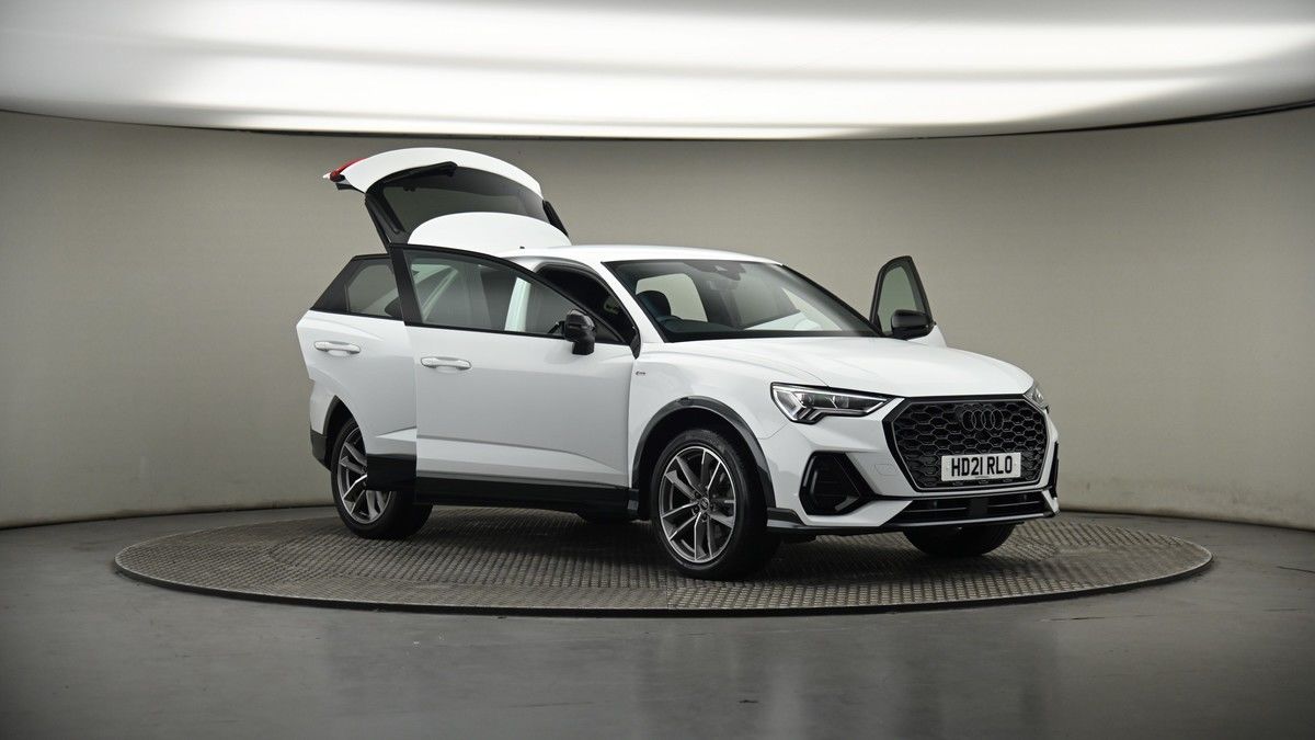 More views of Audi Q3