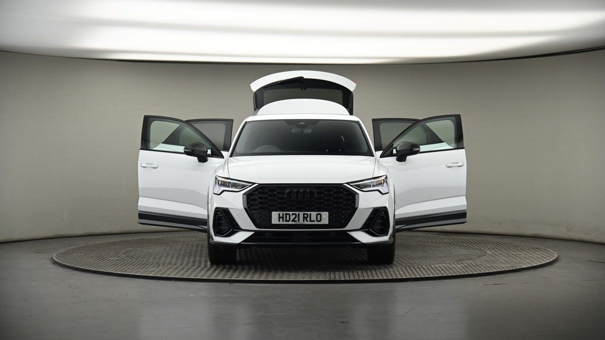 More views of Audi Q3