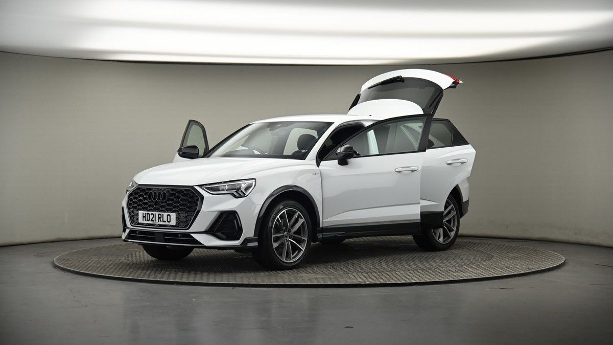 More views of Audi Q3