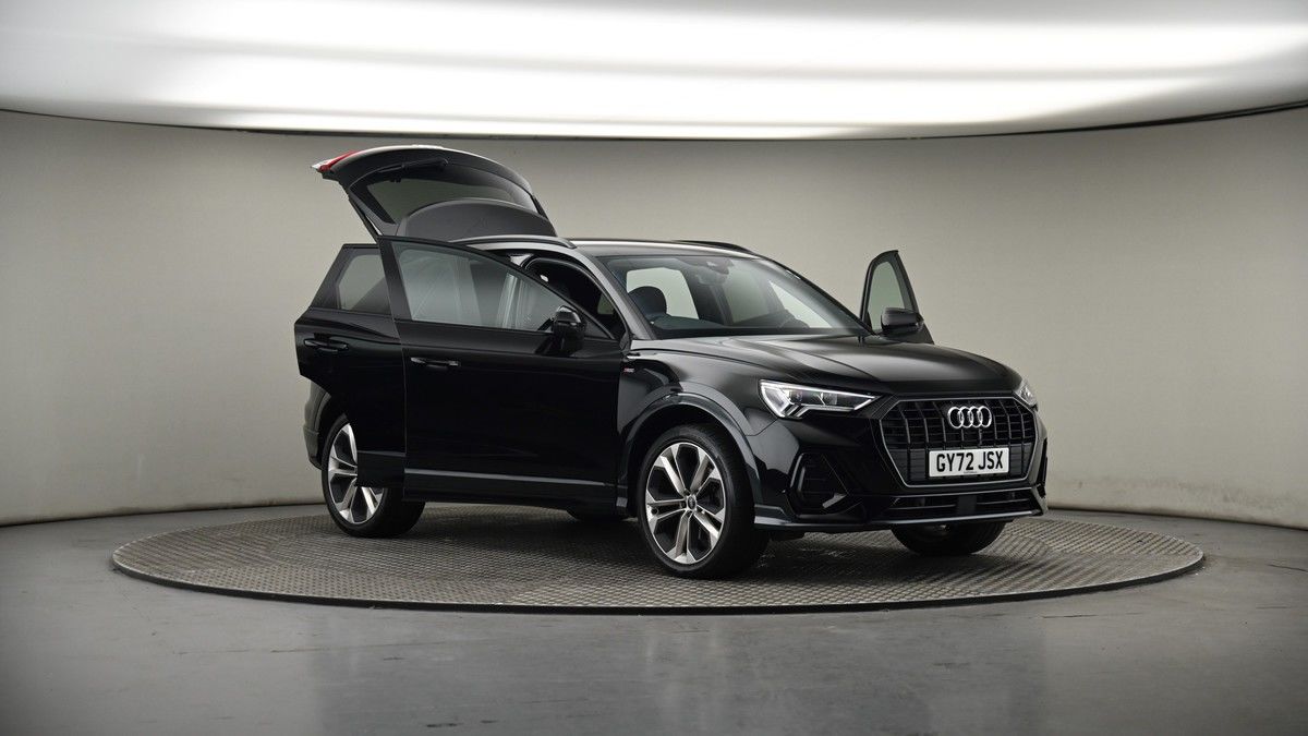 More views of Audi Q3