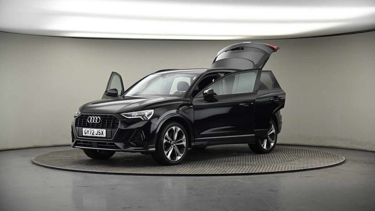 More views of Audi Q3