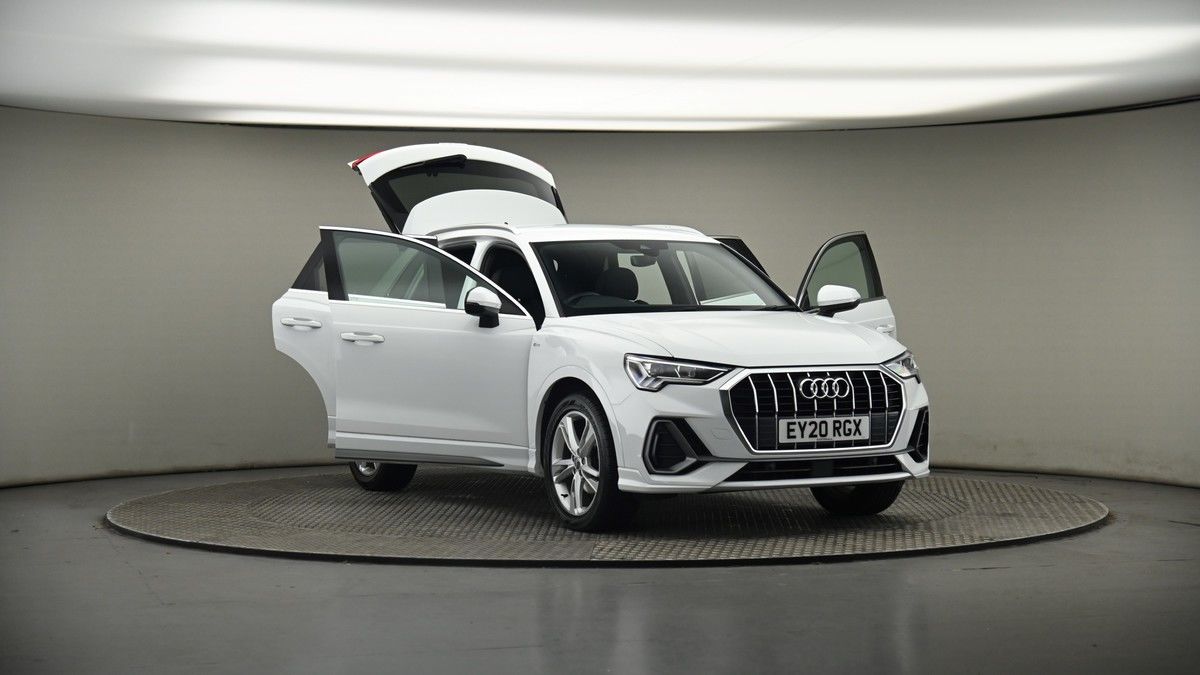 More views of Audi Q3