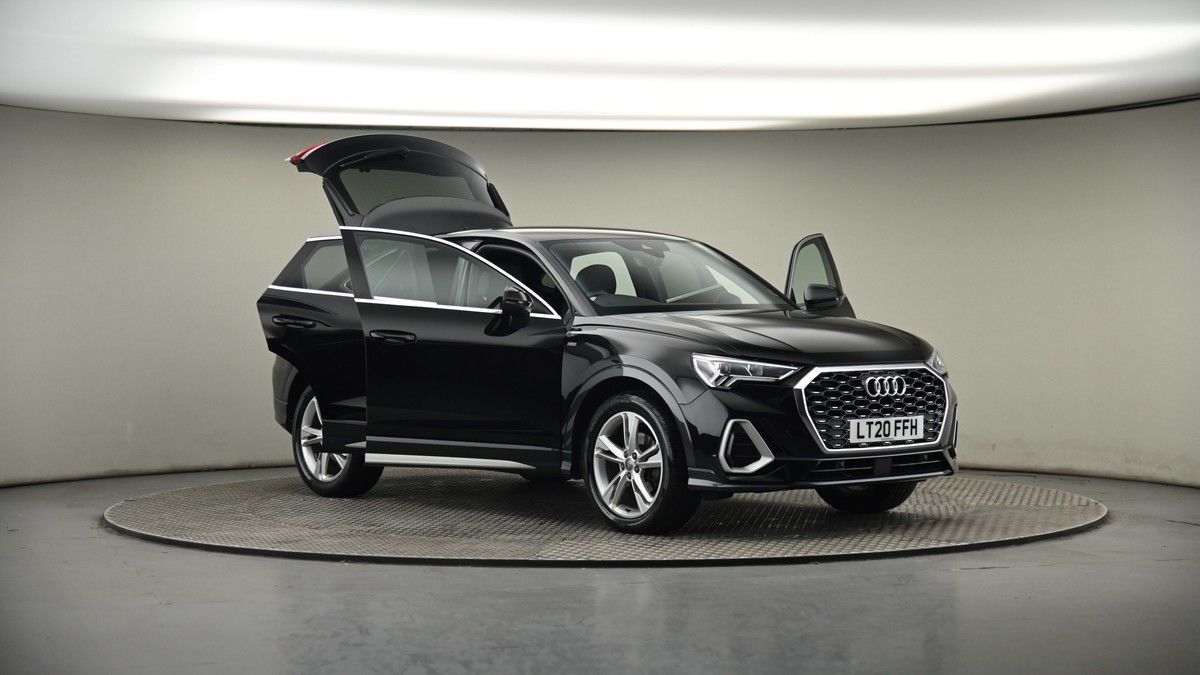 More views of Audi Q3