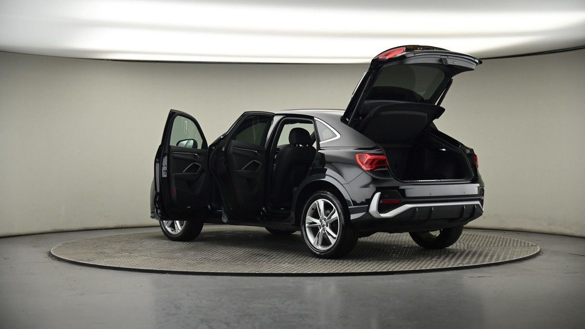 More views of Audi Q3