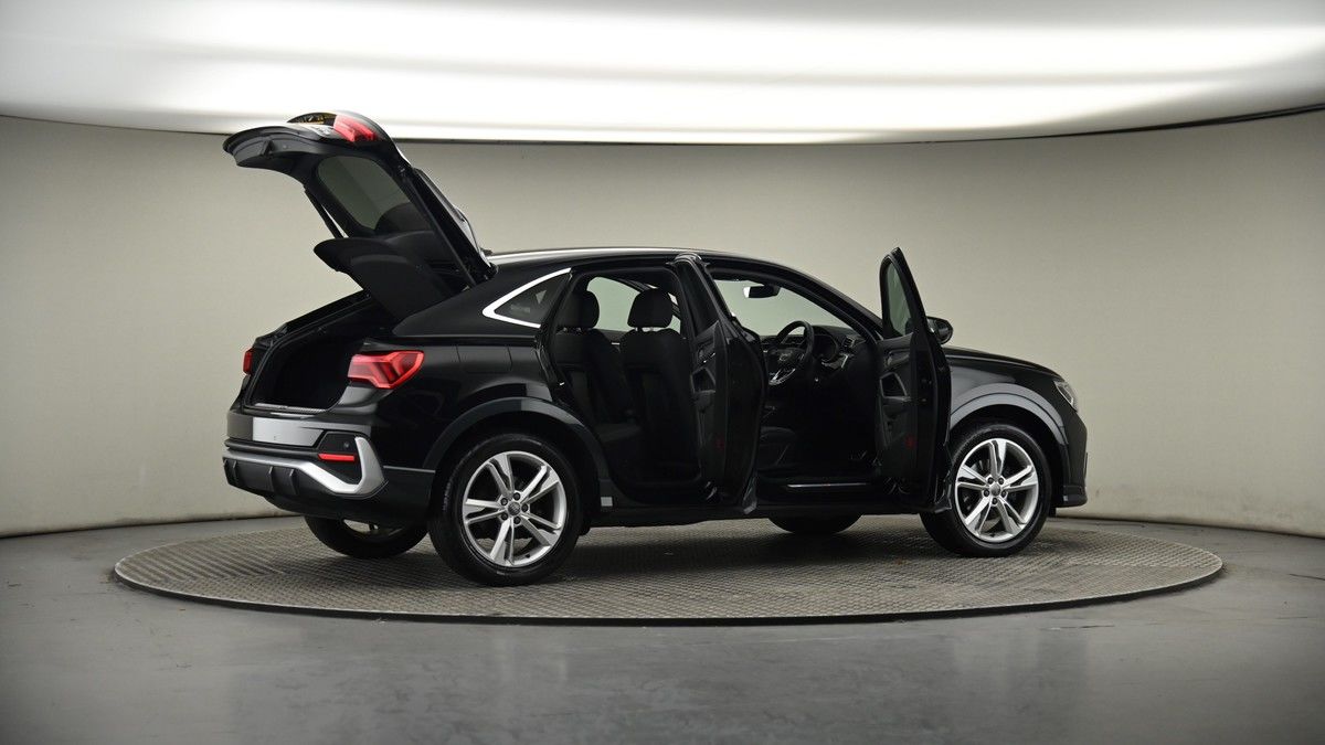 More views of Audi Q3