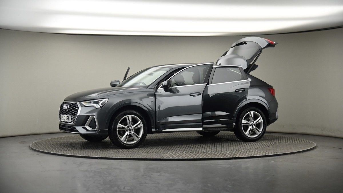 More views of Audi Q3