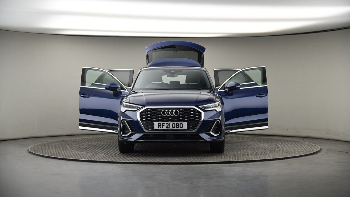 More views of Audi Q3