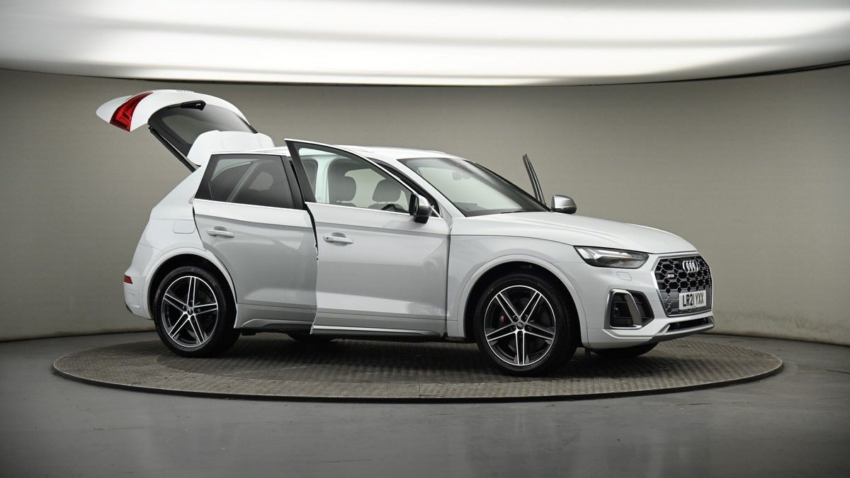 More views of Audi SQ5