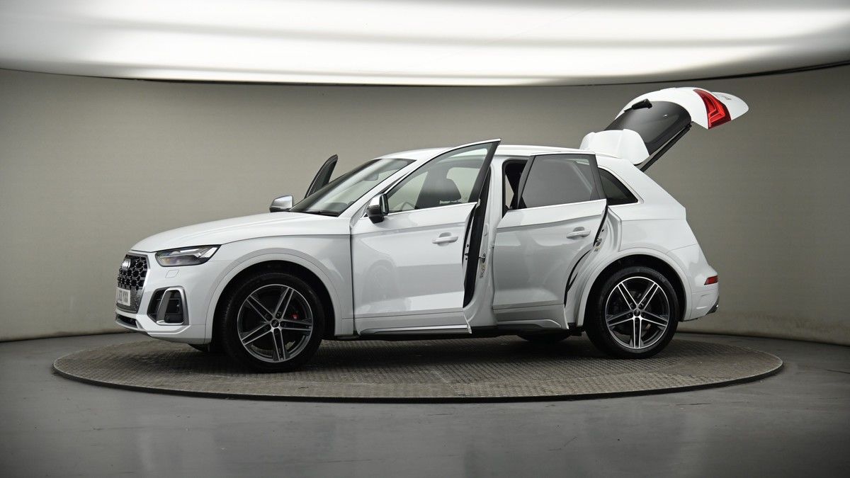 More views of Audi SQ5