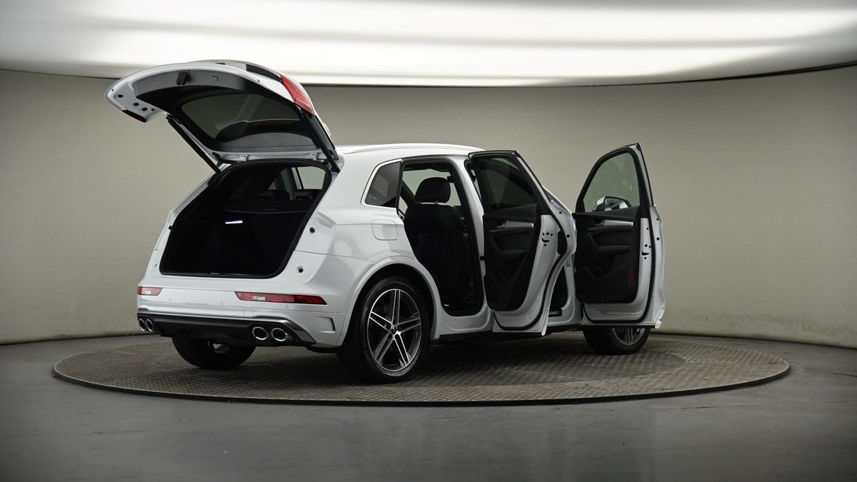 More views of Audi SQ5