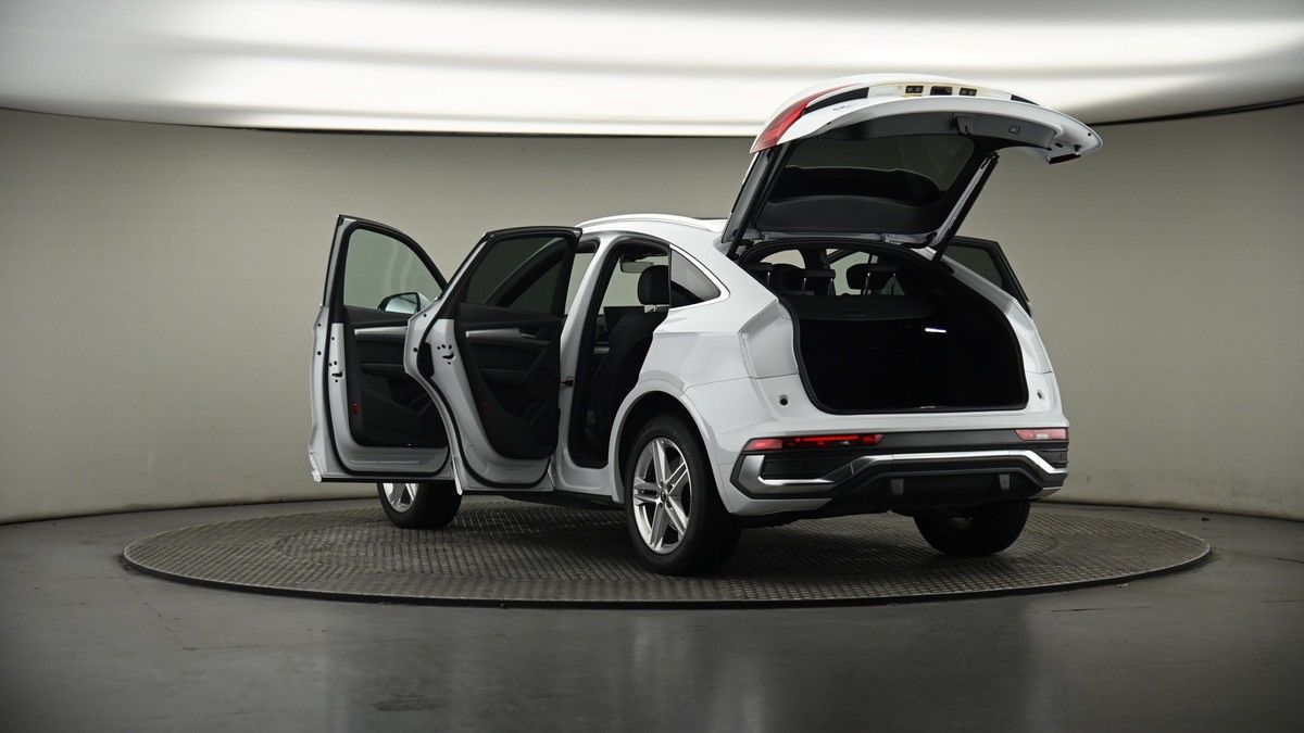 Audi Q5 Image 8