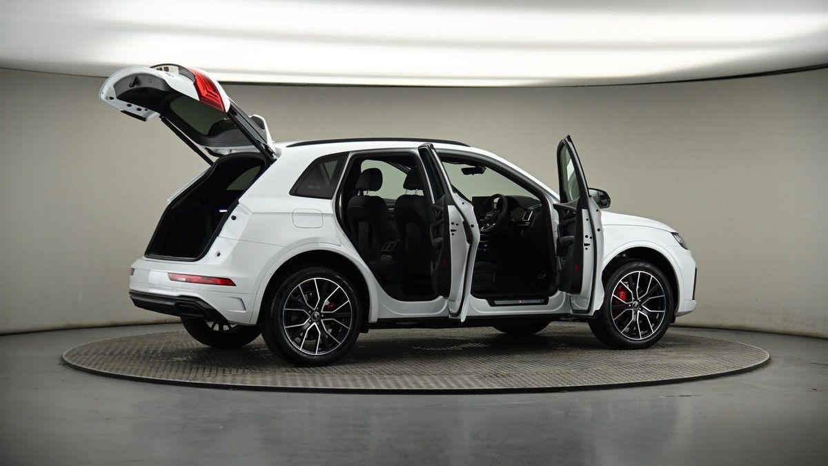 More views of Audi Q5