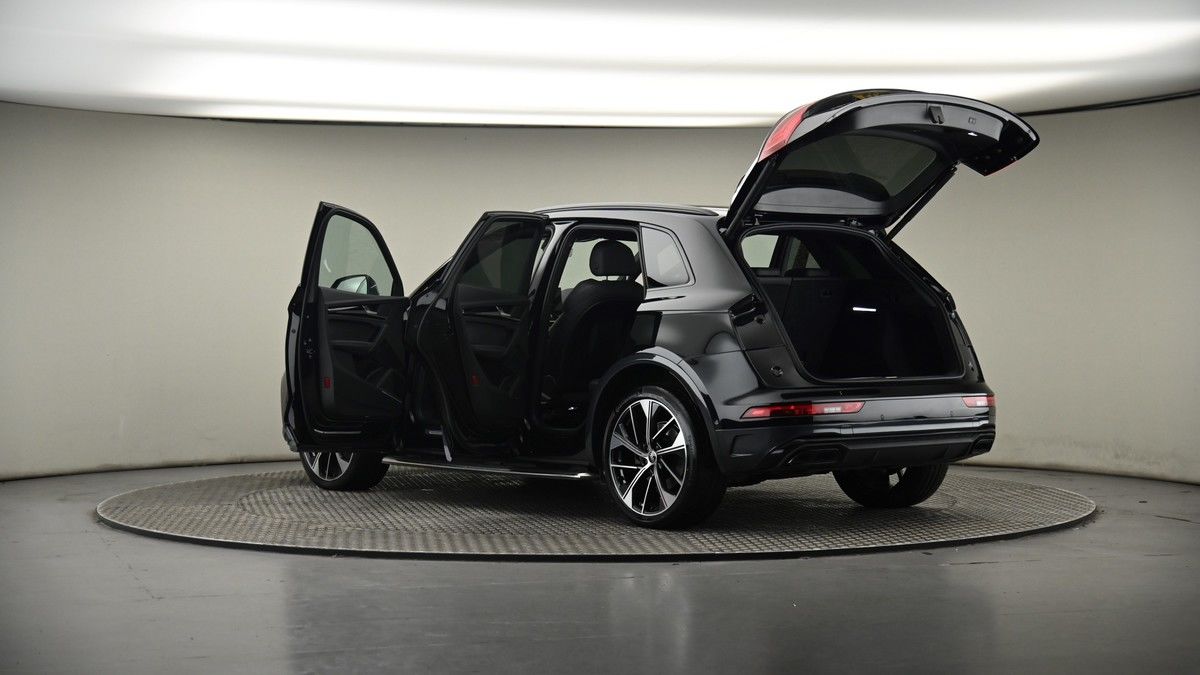 More views of Audi Q5