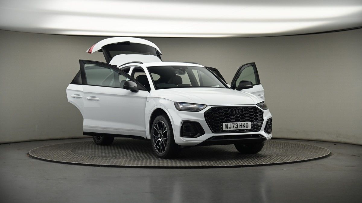 More views of Audi Q5