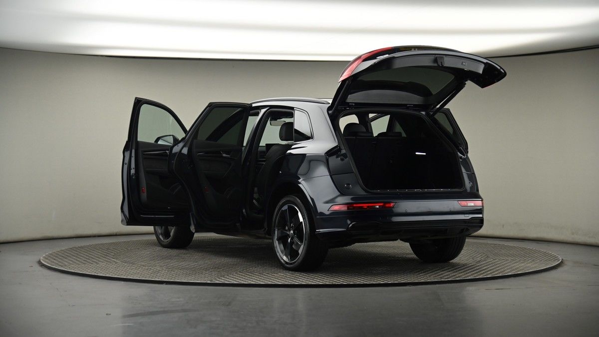 Audi Q5 Image 8