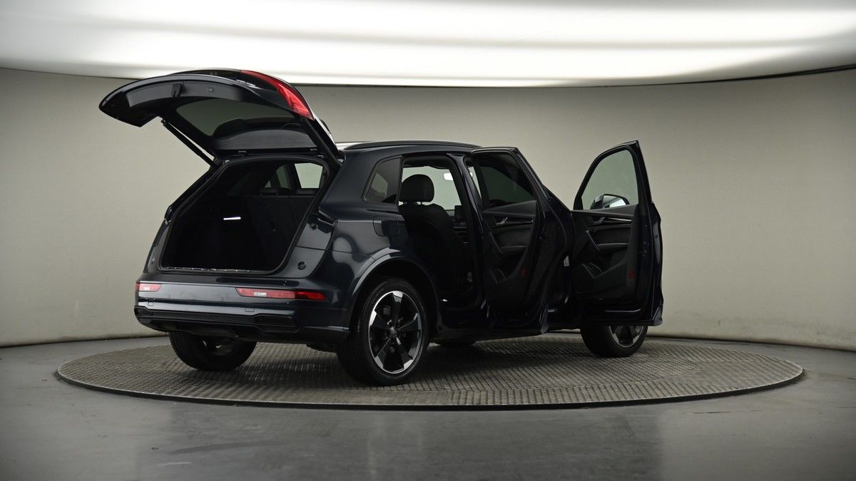 More views of Audi Q5