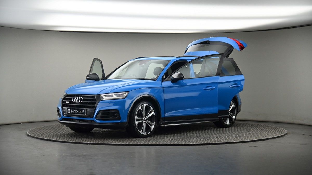 More views of Audi SQ5