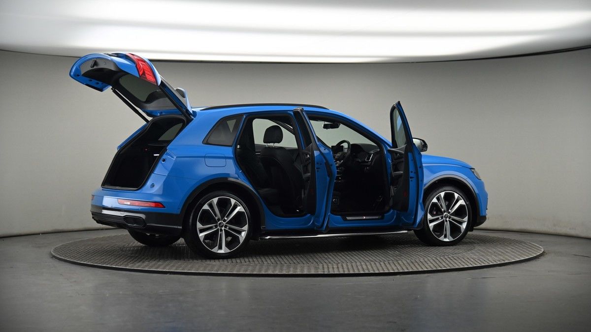 More views of Audi SQ5