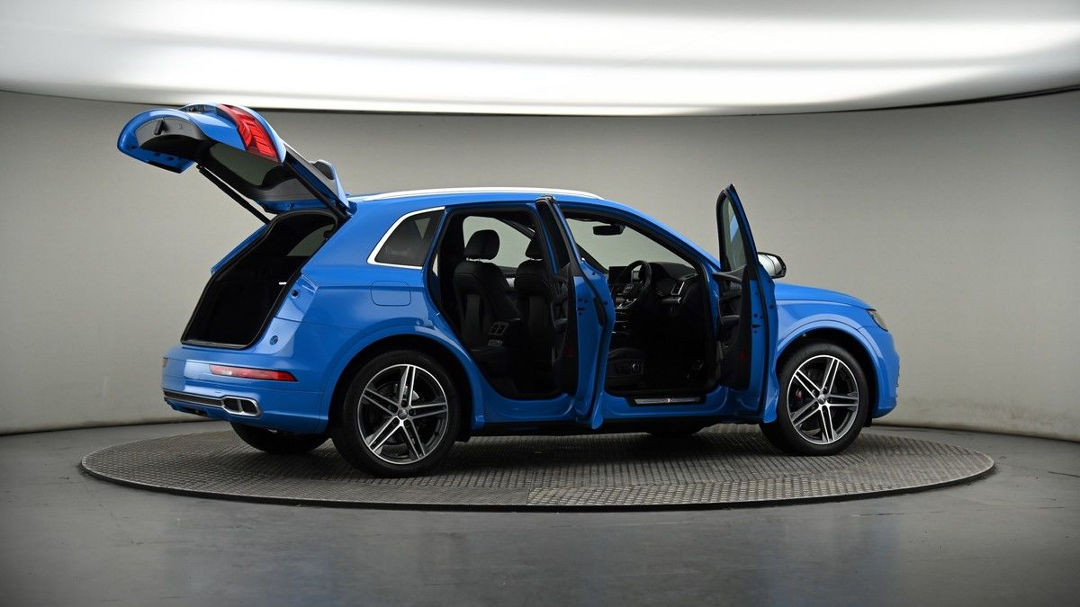 More views of Audi SQ5