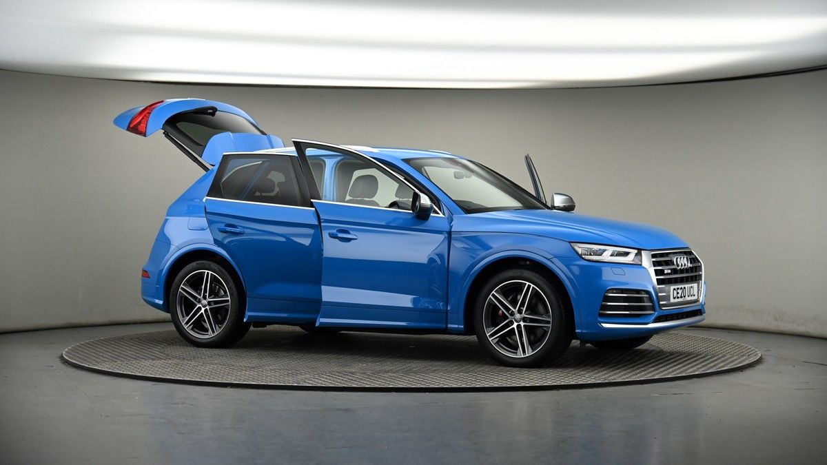 More views of Audi SQ5