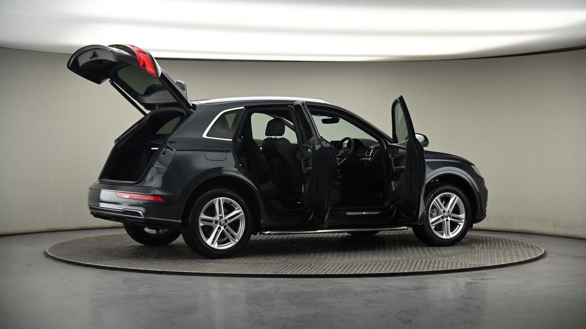 More views of Audi Q5