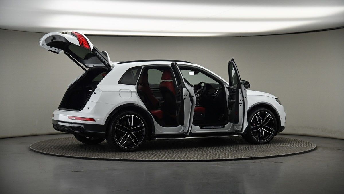 More views of Audi SQ5