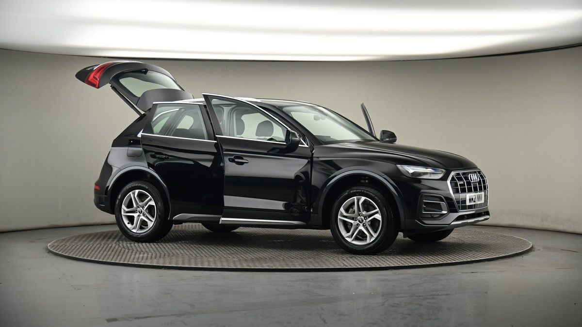 More views of Audi Q5