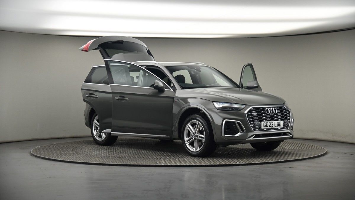 More views of Audi Q5